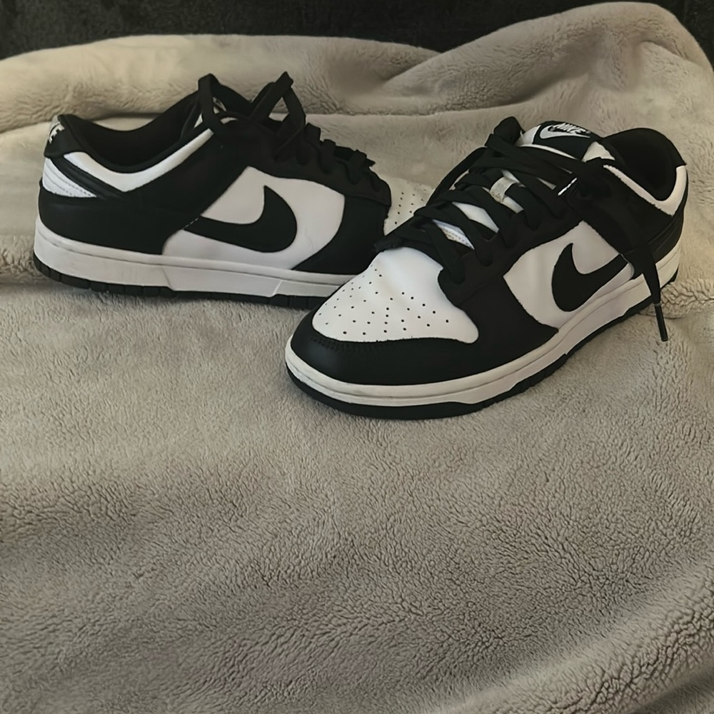 Nike Panda Dunks